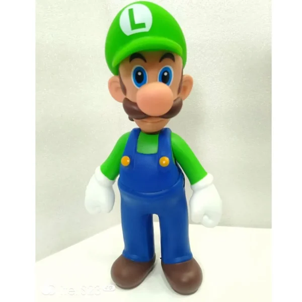 miniature supermario statue