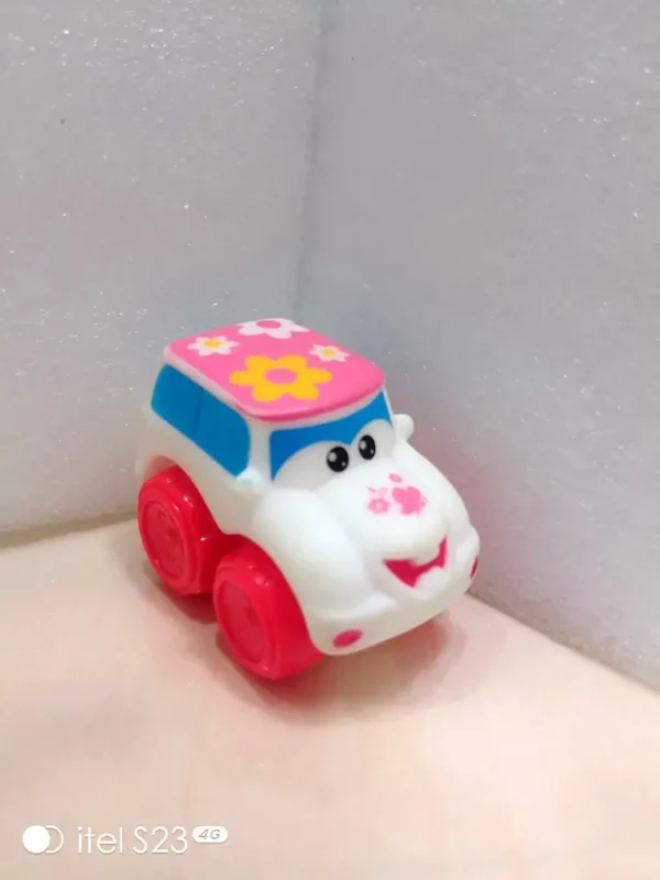 Figurines et jouets en silicone.