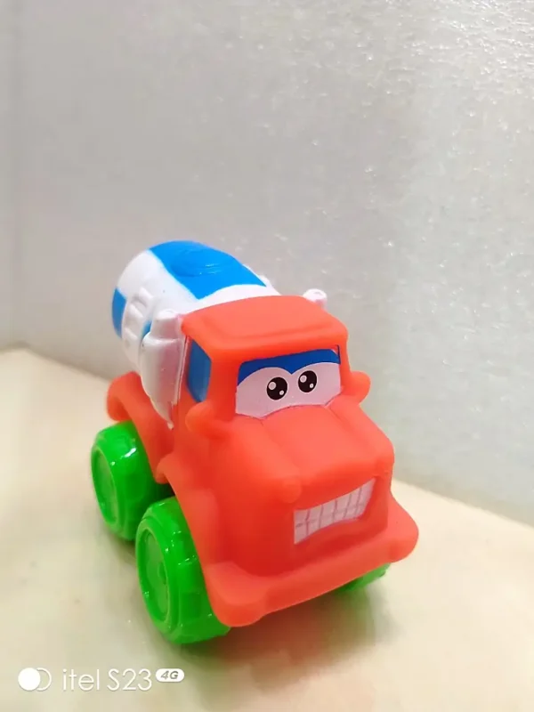 Figurines et jouets en silicone.